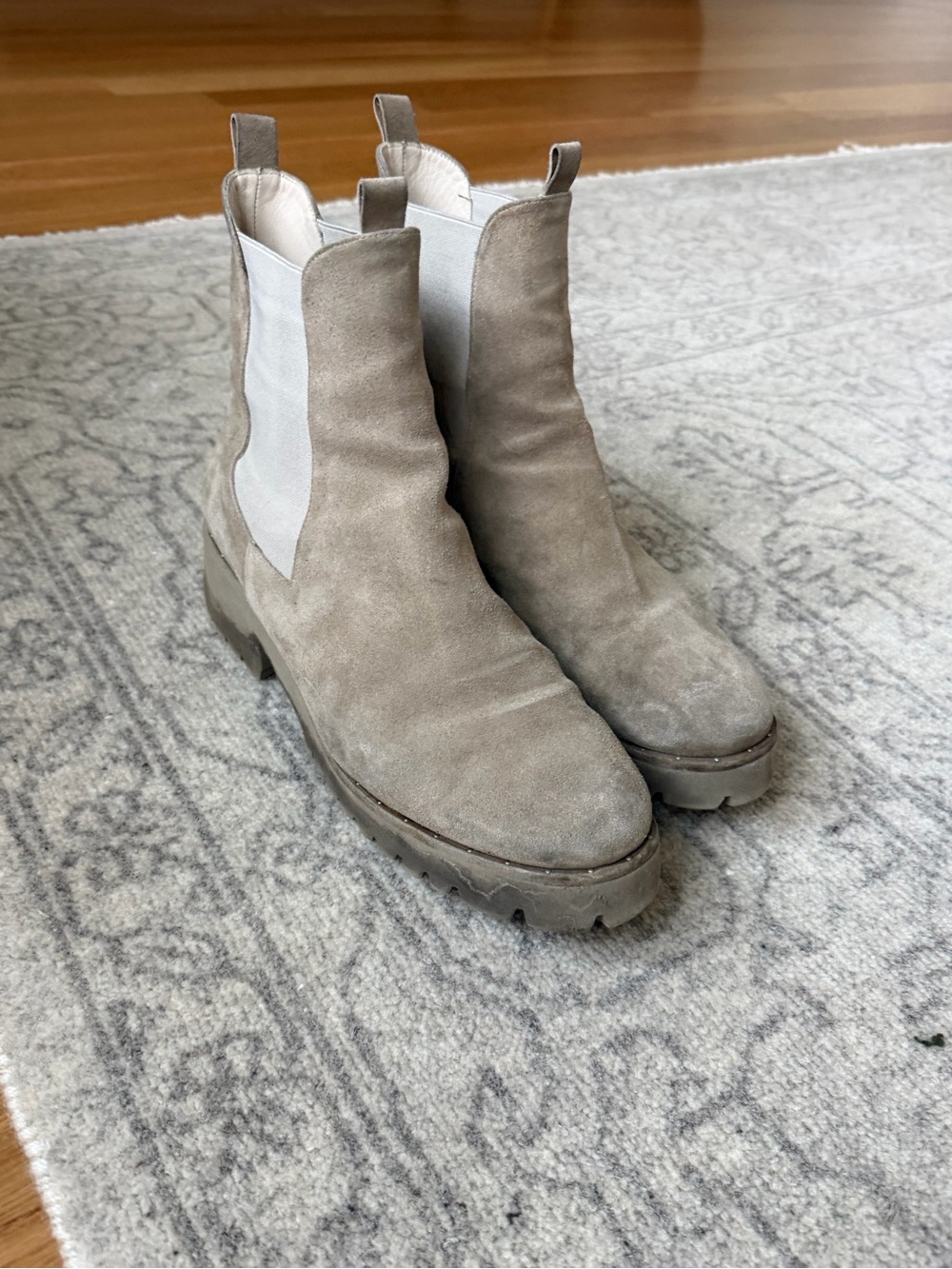 Freda Salvador BROOKE RAIN
RESISTANT BOOT - 9.5–Mink
Suede Water Resistant